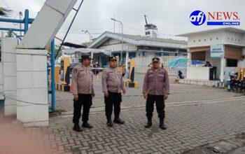 Polres Pelabuhan Belawan Amankan Kedatangan Kapal Kelud di Terminal Bandar Deli