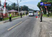 Koramil 12/LP Bantu Polri dalam Pos Pelayanan II Langga Payung Demi Kelancaran Lalu Lintas Mudik Idul fitri 1446 H/2025 M