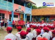 Jadi Pembina Upacara, Ini Pesan Bhabinkamtibmas kepada Siswa SD Negeri 2 Sindang Panon