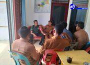 Babinsa Koramil 09/NL Gelar Komsos di Desa Tanjung Harapan, Tekankan Pembinaan Generasi Muda
