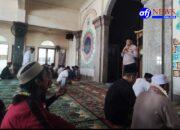 Kapolsek Kresek laksanakan Sholat Jum’at Keliling di Desa Kemuning sekaligus menyampaikan pesan-pesan Kamtibmas