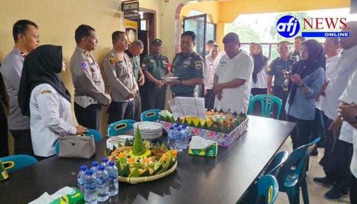Personil Koramil 01/AK dan Pemerintah Kualuh Hulu Sambangi Mapolsek, Ucapkan Selamat HUT ke-79 Bhayangkara