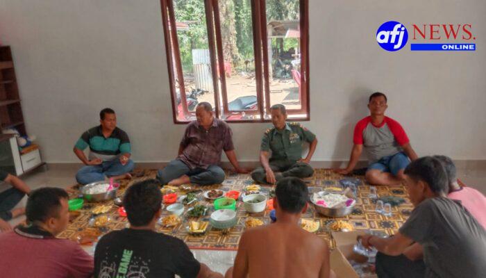 Koramil 07/AK Kuatkan Jalinan Silaturahmi dengan Masyarakat Dusun Kilang Desa Batu Tunggal 