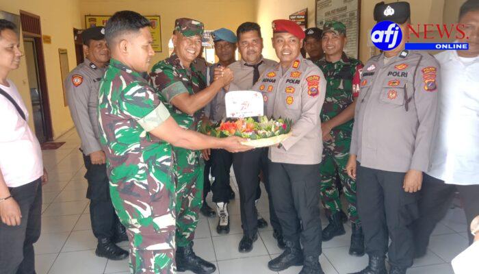 Danramil 11/KP Berikan Ucapan Selamat Ulang Tahun ke-79 Bhayangkara Polsekta Kota Pinang