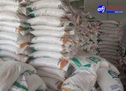 Pemdes Lumpang  Salurkan 2017 Karung Beras 20 kg, Untuk Masyarakat Penerima Manpaat