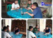 Babinsa Ciptakan Keakraban Dengan Warga Binaan Melalui Komsos