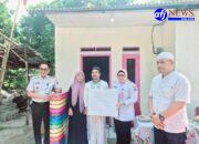 Wabup Intan Serahkan Hasil Program Bedah Rumah Warga Cikasungka Solear