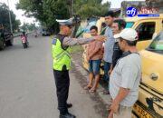 Sat Lantas Polres Pelabuhan Belawan Gelar Polantas Menyapa Bersama Supir Angkot