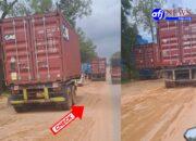 Jalanan Umum di Kecamatan Batu Ampar Dipenuhi Kendaraan Kontainer.