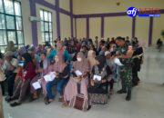 Babinsa Koramil Curug Monitoring Penyaluran Bantuan Beras dan Minyak Goreng