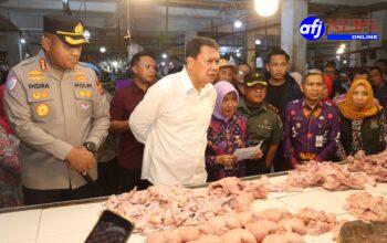 Jelang Nataru: Bupati dan Kapolresta Tangerang Sidak Pasar Gudang Tigaraksa, Pastikan Stok dan Harga Bahan Pokok