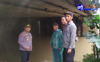 Kapolsek Kresek AKP Sitta Mardongan Sagala, SH Cek Debit Air Kali Cidurian