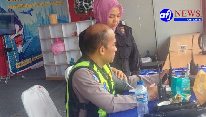 Dokkes Polres Pelabuhan Belawan Berikan Pelayanan Kesehatan kepada Personel Pos Pam Ops Lilin Toba 2025