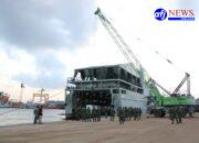 Dari Pelabuhan Belawan, Bantuan Logistik TNI AD Menuju Wilayah Terdampak