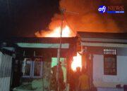 Enam Rumah di Lingkungan 30 Gg. 15 Paluh Ludes Terbakar, Warga Panik