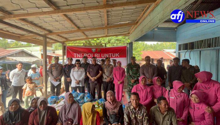 Kapolres bersama Forkopimda Aceh Tenggara Turun Langsung Salurkan Sembako untuk Warga Tanoh Alas