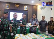 Danrem Selaku Dankolakopsrem 121/ABW mewakili Pangkogasgabpamtas Wil. Darat XII/Tpr Serahkan Tersangka dan Barang Bukti Sabu Kepada BNNP Kalbar