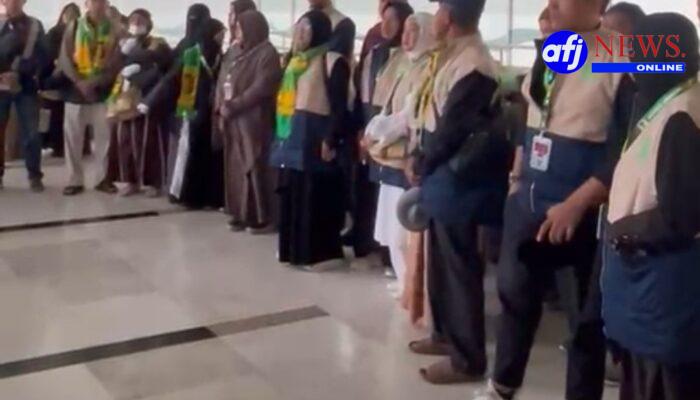 Pelindo Regional 1 Berangkatkan Pasangan Suami Istri Pemenang Umroh Ramadhan Fest Pelindo 2026