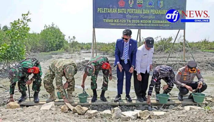Bupati Batu Bara Bersama Danrem 022/PT Laksanakan Peletakan Batu Pertama Turap dan Penanaman Pohon pada TMMD ke-129 TA 2026