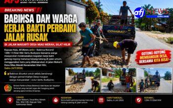 Babinsa Bersama Warga Gotong-royong Timbun Jalan Berlobang